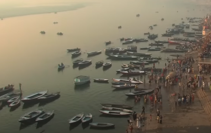 Miasto W Dolinie Gangesu